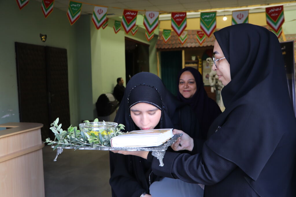 اعزام هشت نوجوان زائر اولی کانون گلستان به مشهد مقدس