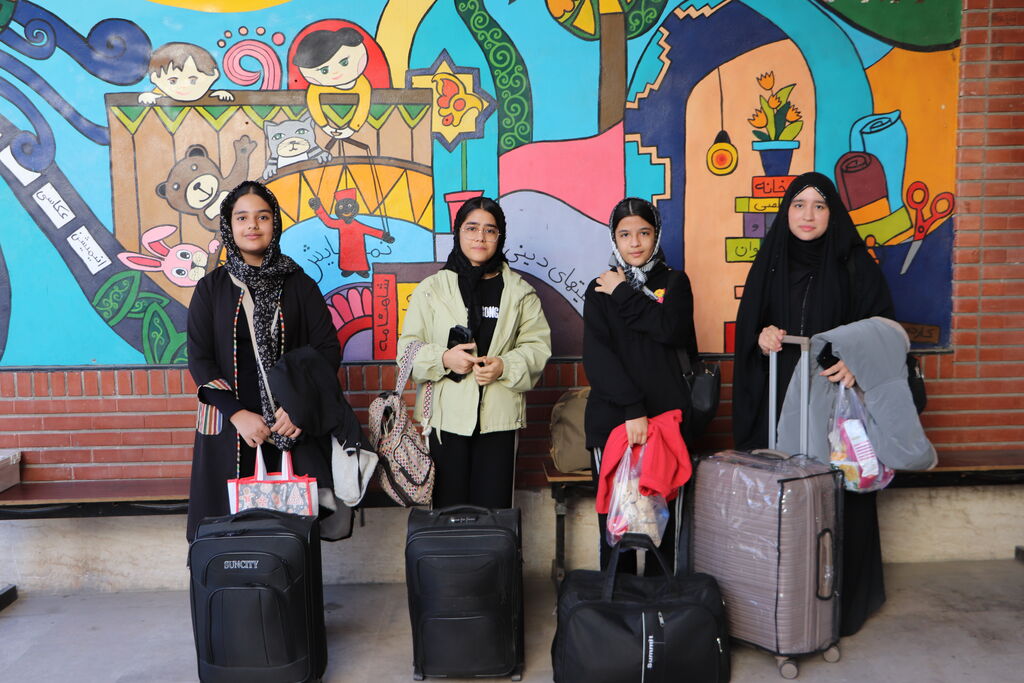 اعزام هشت نوجوان زائر اولی کانون گلستان به مشهد مقدس