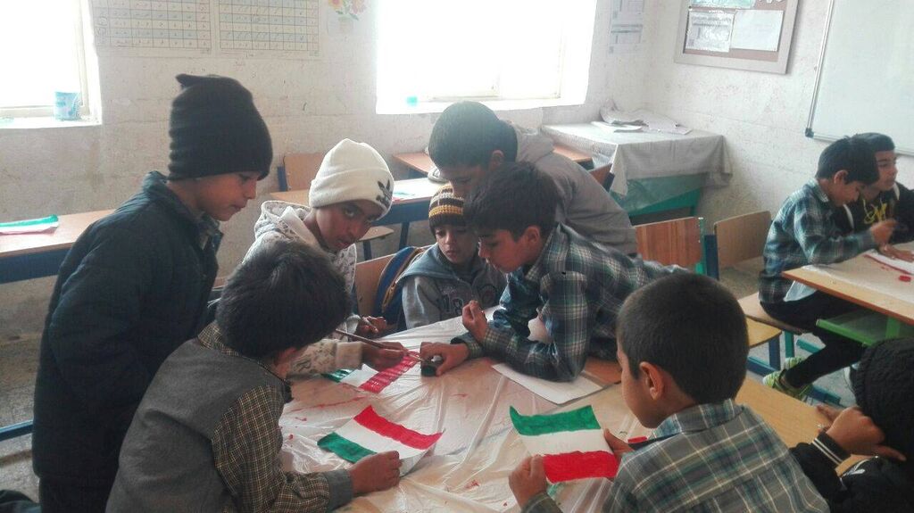 جشن انقلاب به رنگ پرچم ایران