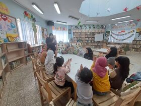 قصه گویی محلی و سفالگری با اعضای کانون در بیارجمند