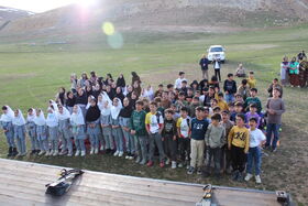 تماشاخانه سیار کانون پرورش فکری کودکان و نوجوانان با اجرای نمایش لاک پشت و خرگوش در منطقه صوفیان