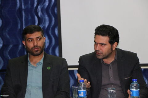 برگزاری نشست آموزشی فرهنگی کارکنان خدمات کانون فارس