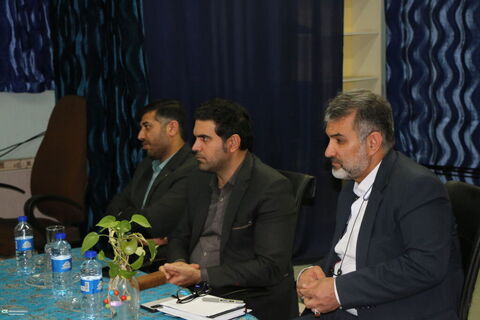 برگزاری نشست آموزشی فرهنگی کارکنان خدمات کانون فارس