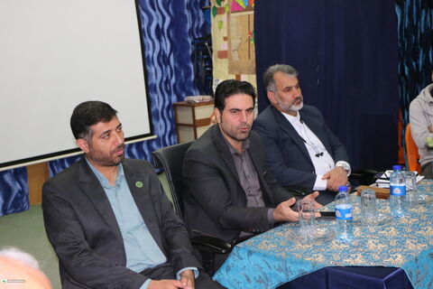 برگزاری نشست آموزشی فرهنگی کارکنان خدمات کانون فارس