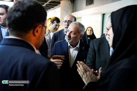 بازدید چهار وزیر از نمایشگاه دهمین دوسالانه ملی هنرهای تجسمی کانون