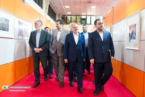 بازدید چهار وزیر از نمایشگاه دهمین دوسالانه ملی هنرهای تجسمی کانون