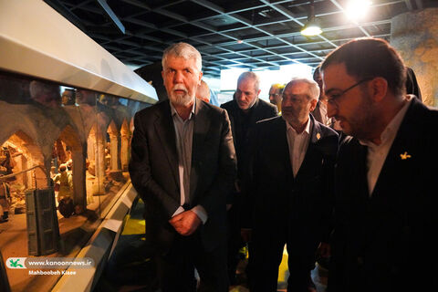بازدید چهار وزیر از نمایشگاه دهمین دوسالانه ملی هنرهای تجسمی کانون
