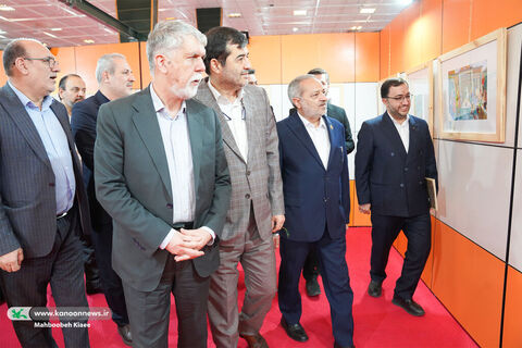 بازدید چهار وزیر از نمایشگاه دهمین دوسالانه ملی هنرهای تجسمی کانون