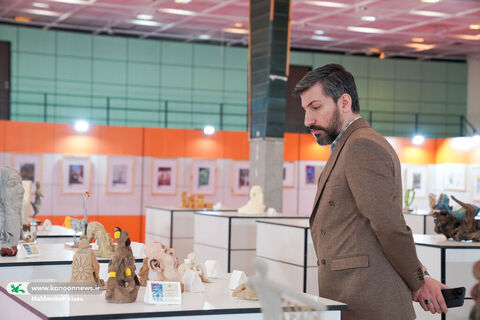 بازدید کودکان، نوجوانان و مربیان از نمایشگاه هنرهای تجسمی کانون