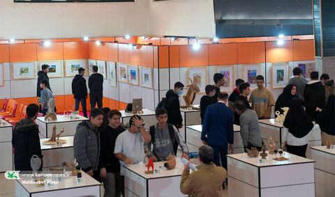 بازدید کودکان، نوجوانان و مربیان از نمایشگاه هنرهای تجسمی کانون