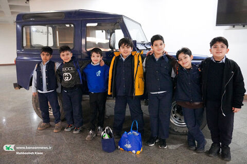 بازدید کودکان، نوجوانان و مربیان از نمایشگاه هنرهای تجسمی کانون