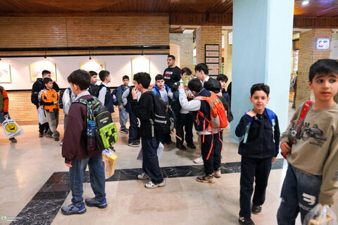 بازدید کودکان، نوجوانان و مربیان از نمایشگاه هنرهای تجسمی کانون