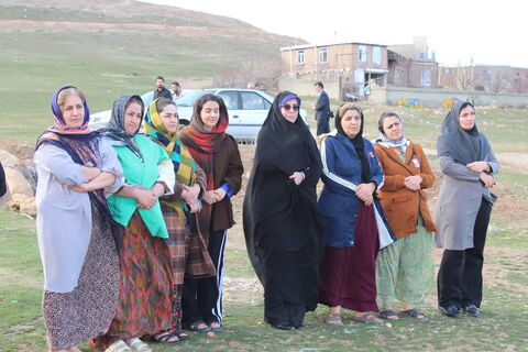 تماشاخانه سیار کانون پرورش فکری کودکان و نوجوانان با اجرای نمایش لاک پشت و خرگوش در منطقه صوفیان