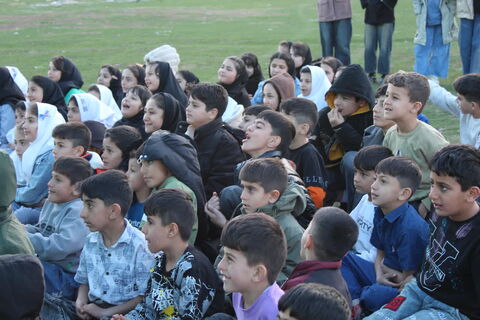 تماشاخانه سیار کانون پرورش فکری کودکان و نوجوانان با اجرای نمایش لاک پشت و خرگوش در منطقه صوفیان