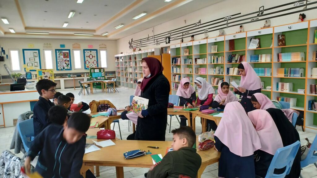 همکاری خلاقانه دختران و پسران شهمیرزادی در پویش«پرچم وطن دوست‌داشتنی‌ام»