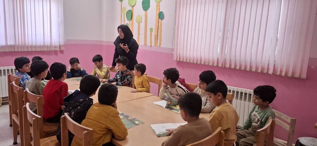 نونهالان و نوخوانهای بسطام غرق در هنر، کتاب و نمایش