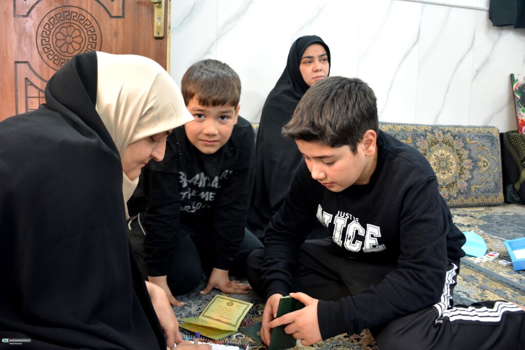 عضویت افتخاری فرزندان شهید عباس اسدی در کانون پرورش فکری کودکان و نوجوانان استان قم