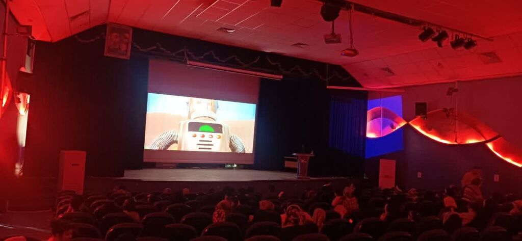 اجرای جنگ شادی ویژه خانوادهها در کانون کرمانشاه