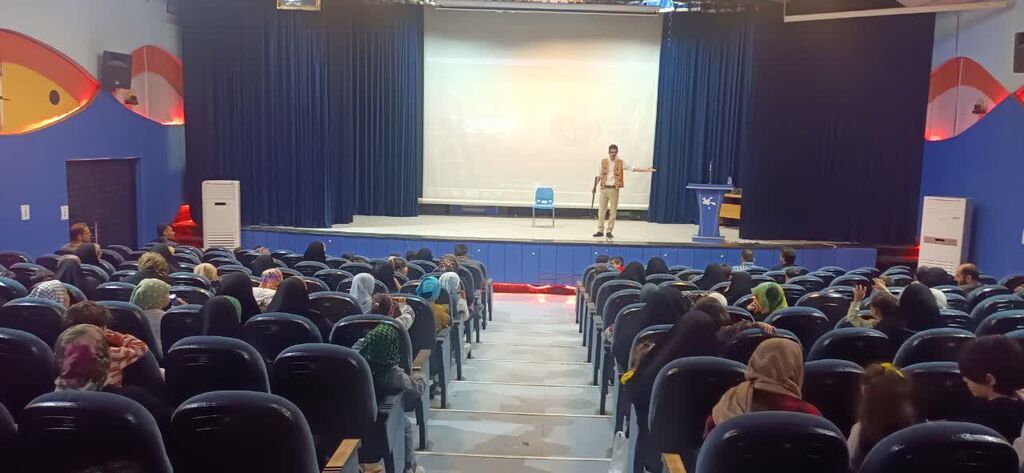 اجرای جنگ شادی ویژه‌ خانواده‌ها در کانون کرمانشاه