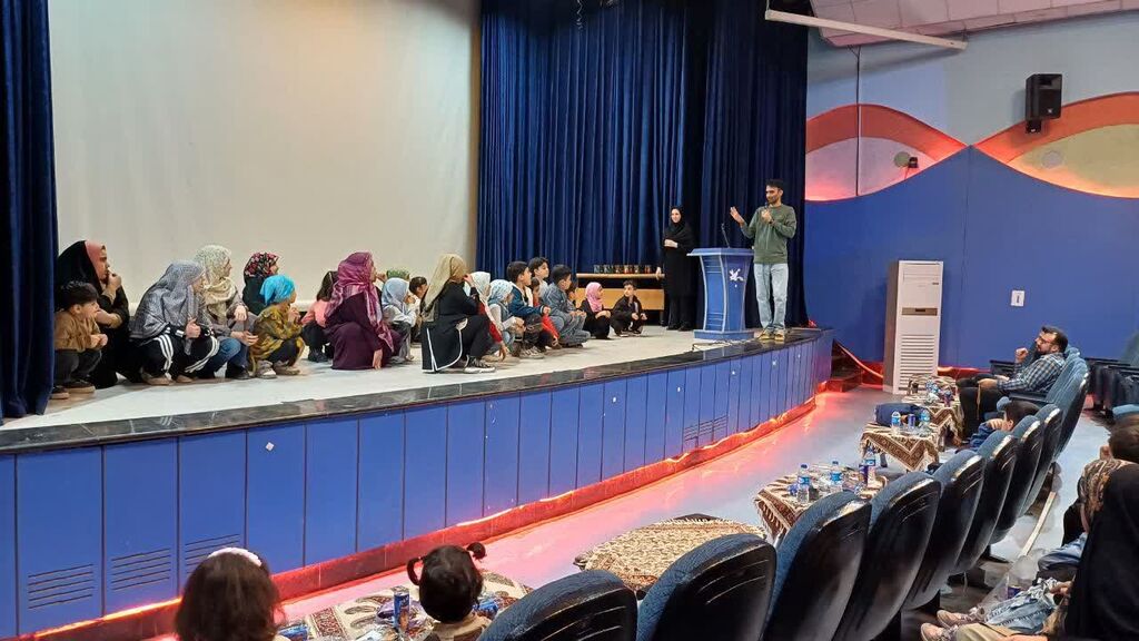 اجرای جنگ شادی ویژه‌ خانواده‌ها در کانون کرمانشاه