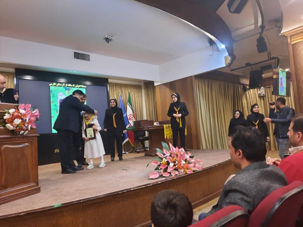 درخشش اعضاء کانون استان مرکزی در جشنواره بین‌المللی نقاشی