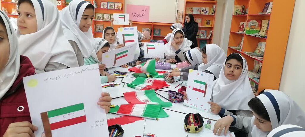 اعضای مرکز شماره ۵ کانون کرمانشاه، هم‌صدایی خود با آرمان‌های شهدا را فریاد زدند