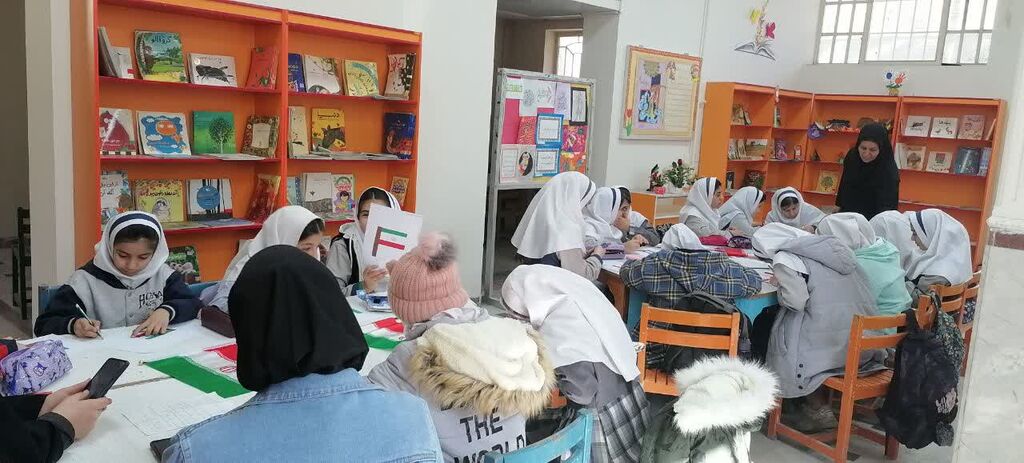 اعضای مرکز شماره ۵ کانون کرمانشاه، همصدایی خود با آرمانهای شهدا را فریاد زدند