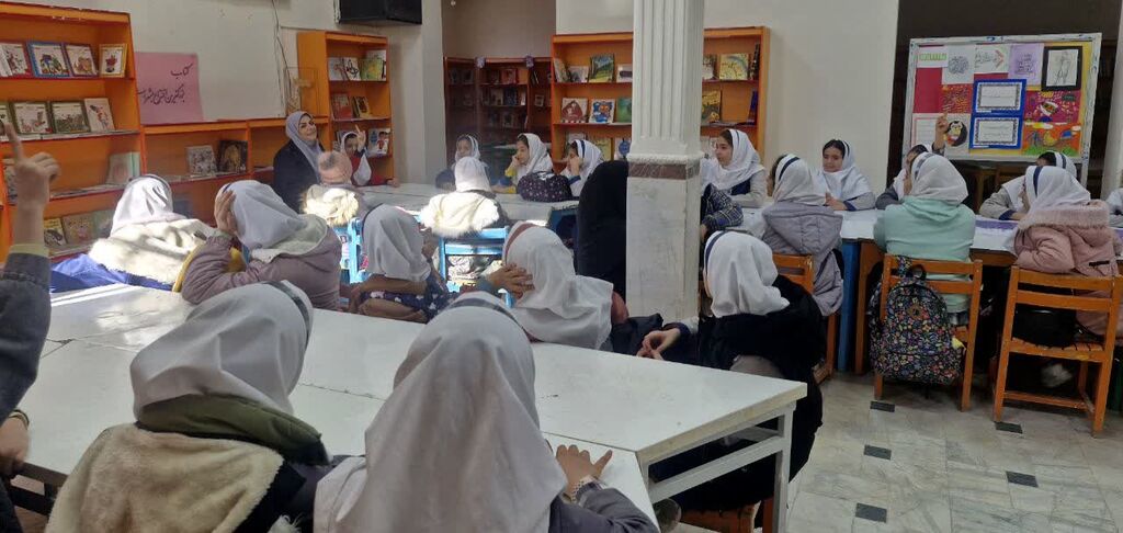 اعضای مرکز شماره ۵ کانون کرمانشاه، هم‌صدایی خود با آرمان‌های شهدا را فریاد زدند