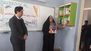 تجهیز مدرسه عزت روستای عشایری گرناویک شهرستان خوی به قفسه کتاب