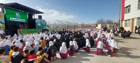 تماشاخانه سیار کانون پرورش فکری کودکان و نوجوانان با اجرای نمایش «لاک پشت و خرگوش» در شهر لاجان، شین آباد و کوپر پیرانشهر