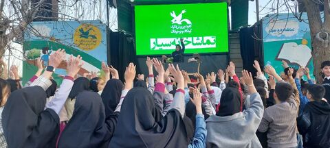 تماشاخانه سیار کانون پرورش فکری کودکان و نوجوانان با اجرای نمایش «لاک پشت و خرگوش» در شهر لاجان، شین آباد و کوپر پیرانشهر