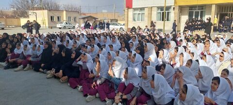 تماشاخانه سیار کانون پرورش فکری کودکان و نوجوانان با اجرای نمایش «لاک پشت و خرگوش» در شهر لاجان، شین آباد و کوپر پیرانشهر