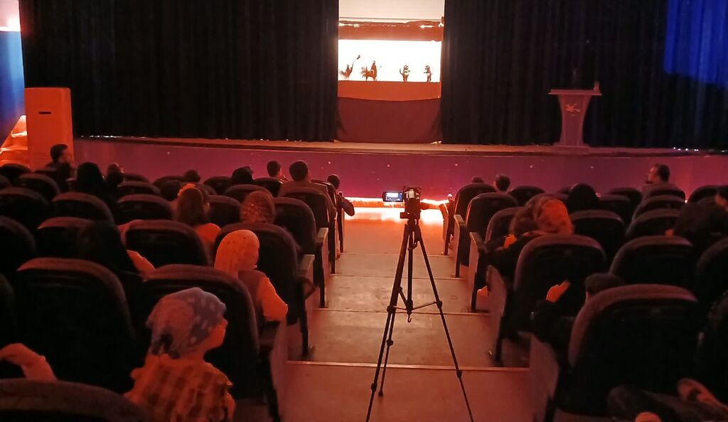 نمایش «گربه‌ها و خروس‌ها» در کانون کرمانشاه برای عموم به صحنه رفت