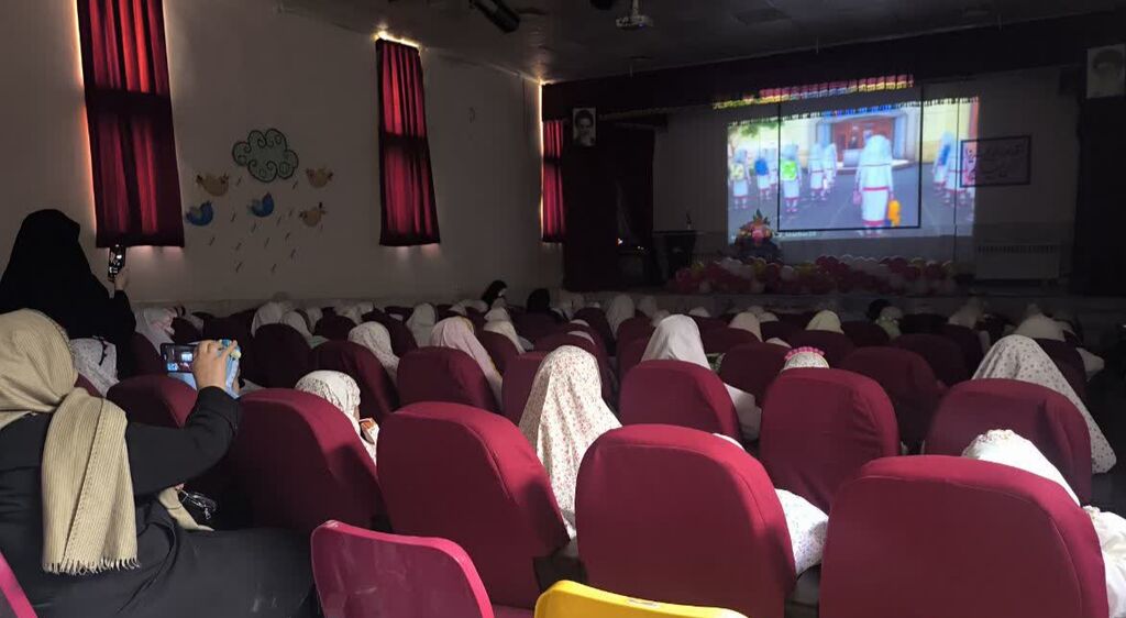 آیین جشن تکلیف برای ۱۵۰ دانش‌آموز در مرکز شماره ۳ کانون کرمانشاه