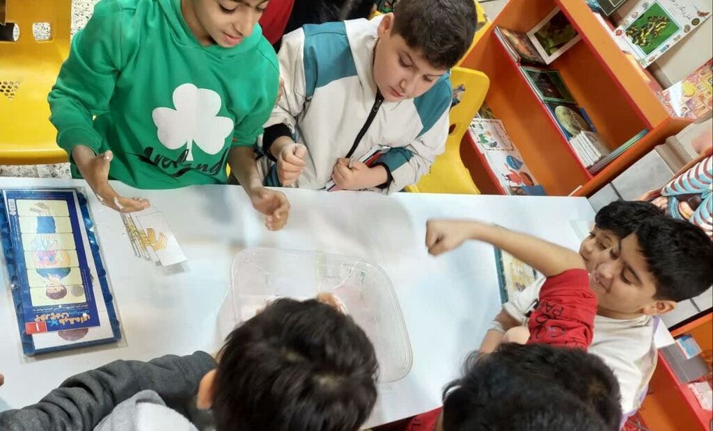 دانش‌آموزان کرمانشاهی در مرکز شماره ۴ کانون با دنیای نجوم و علم آشنا شدند