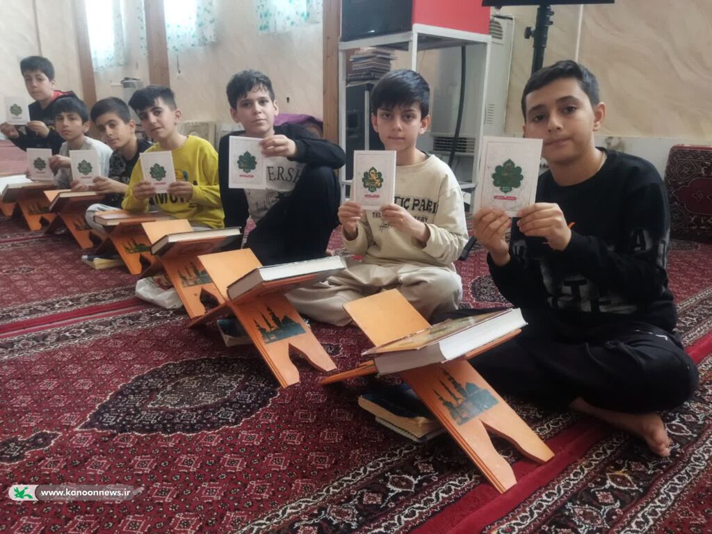 برگزاری کلاس‌های قرآنی و آیین تجلیل از حافظان قرآن در سنندج