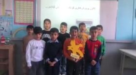جمع‌خوانی سوره کوثر توسط اعضای کودک مرکز گیلانغرب