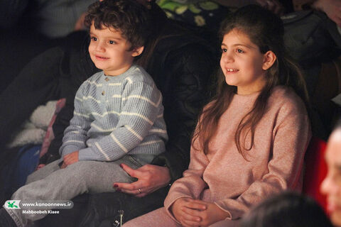 اجرای نمایش «گرگ بلا! جلو بیا، جلو بیا» در مرکز تئاتر کانون