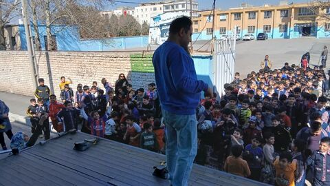 گزارش تصویری اجرای برنامه تماشاخانه سیار کانون برای بچه‌های قزوین