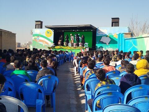 گزارش تصویری اجرای برنامه تماشاخانه سیار کانون برای بچه‌های قزوین