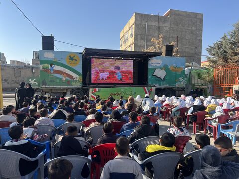 گزارش تصویری اجرای برنامه تماشاخانه سیار کانون برای بچه‌های قزوین