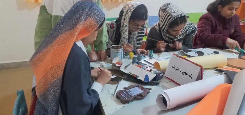 رویداد «پله‌های دخترانه» در مرکز هرسین برگزار شد