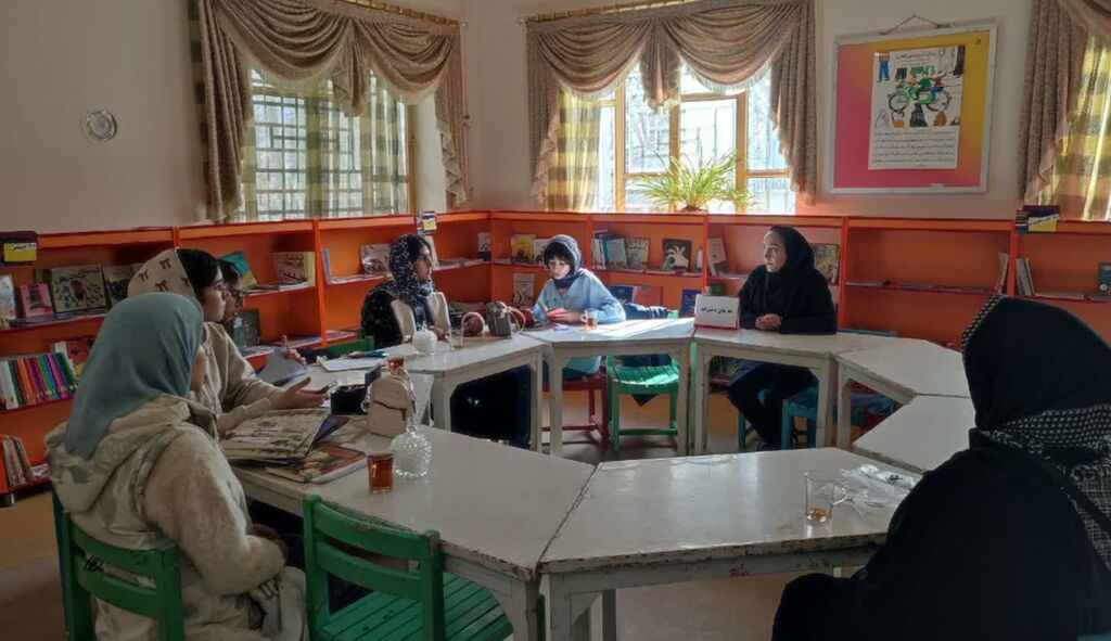 رویداد «پلههای دخترانه» در مرکز هرسین برگزار شد