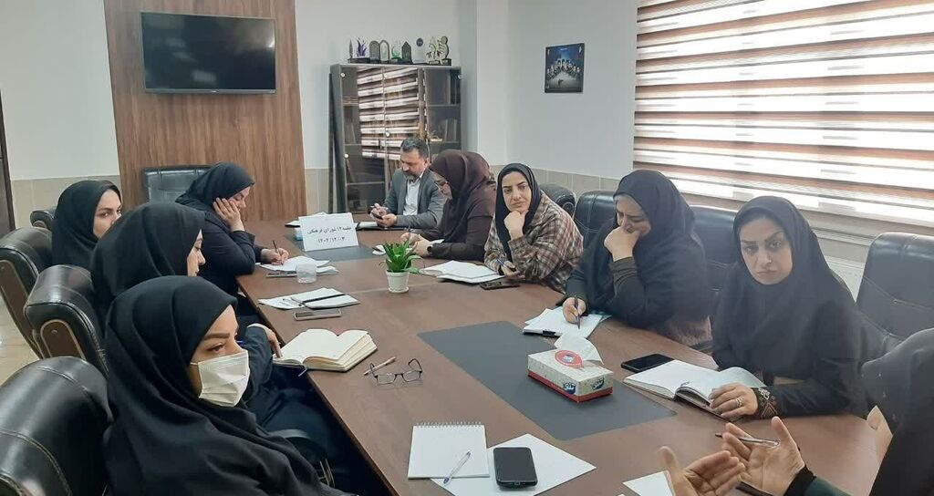 نشست شورای فرهنگی کانون البرز با محوریت فعالیت‌های نوجوان محور