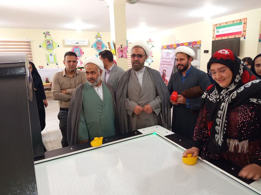 سومین مهرواره استانی عروسکهاو نمادهای بومی محلی درمرکز فرهنگی هنری بدره