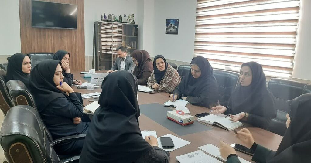 نشست شورای اقامه نماز با برنامهریزی فعالیتهای ماه رمضان