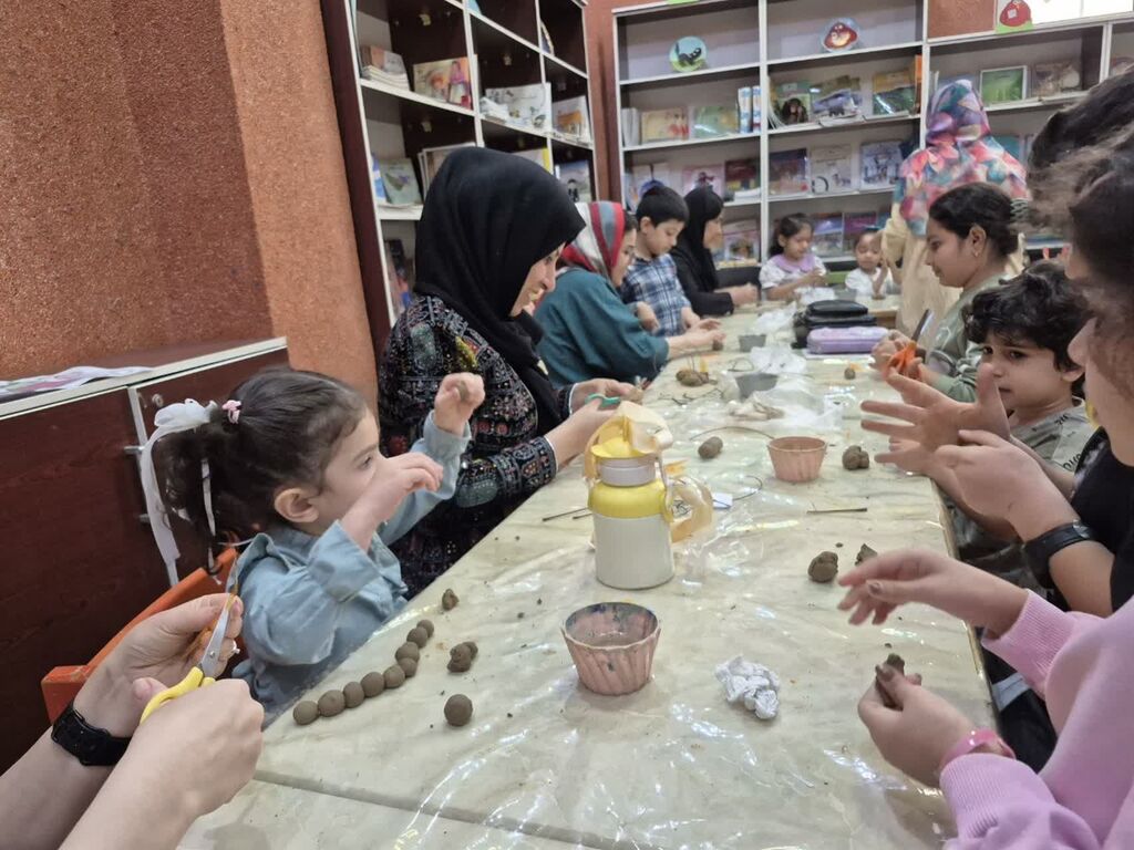 برگزاری کارگاه «ایران؛ کندویی که با هم می‌سازیم» در مرکز شماره یک بندرعباس