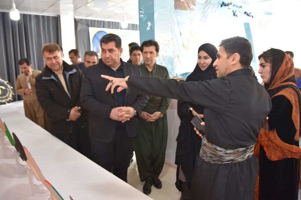 نمایشگاه بزرگ هنرهای تجسمی در مرکز ثلاث باباجانی گشایش یافت