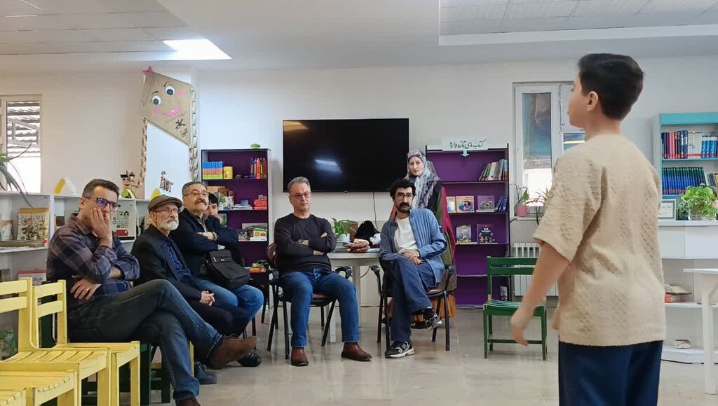 بازبینی نمایش «بهشت دوره یا نزدیک» توسط نمایندگان خانه تئاتر تهران