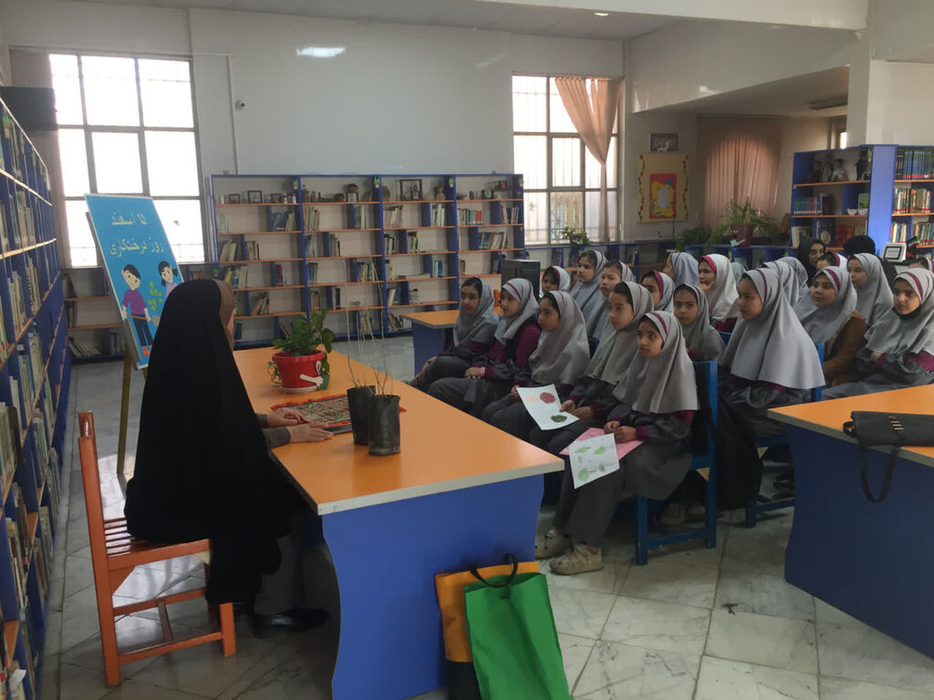 آشنایی کودکان و نوجوانان با اهمیت حفاظت و نگهداری از طبیعت